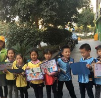 繪海報、走社區(qū) 杭州伢兒們挨家挨戶宣傳環(huán)保理念