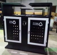 分類垃圾桶廠家定制鋼板沖孔垃圾桶，發貨于西安景區