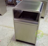 室內(nèi)方形不銹鋼垃圾桶