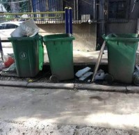 老舊小區(qū)成垃圾分類(lèi)“死角”，部分小區(qū)未設(shè)四色分類(lèi)垃圾桶