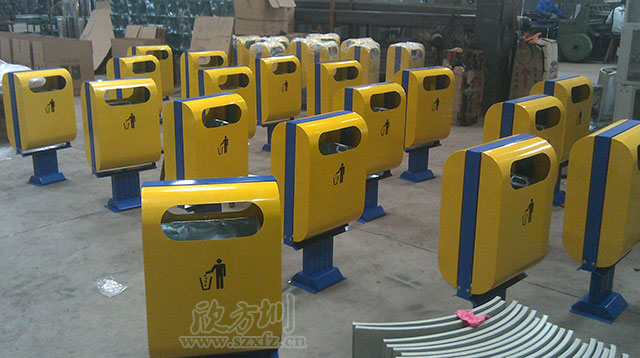 社區鋼制垃圾桶